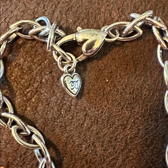 Brighton LOVE YA Silvr Lg Open Scrolled Heart Pendant Lg Oval Chain Necklace - Picture 3 of 3